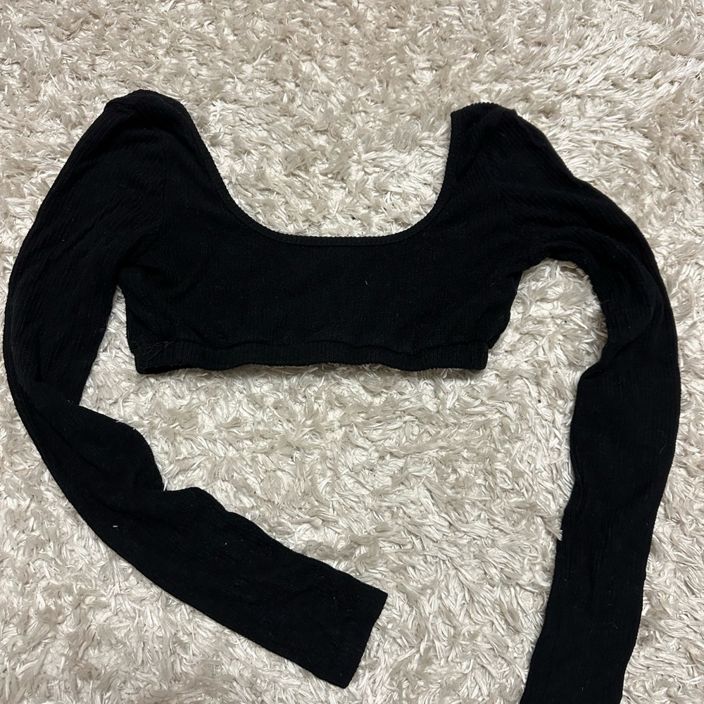 Super cropped long sleeve from edikted!